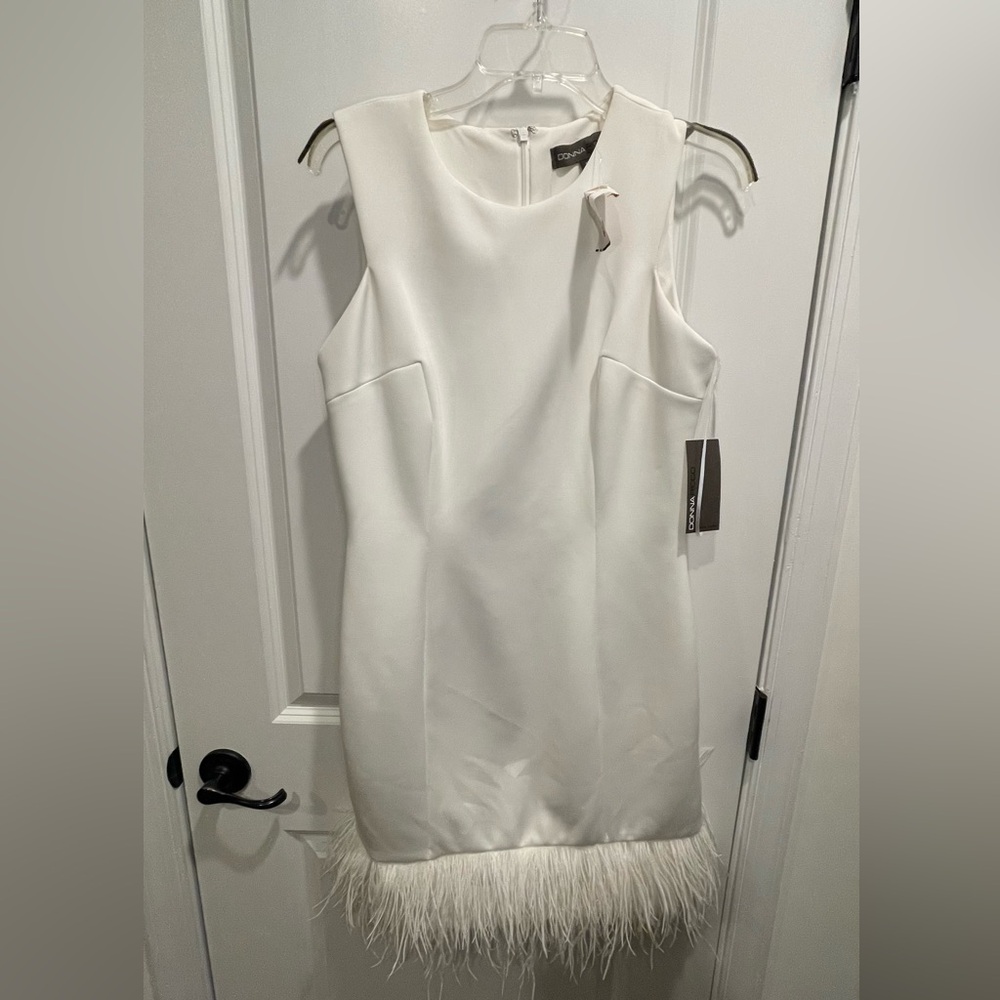 Donna Ricco White Sleeveless Mini Sheath Dress